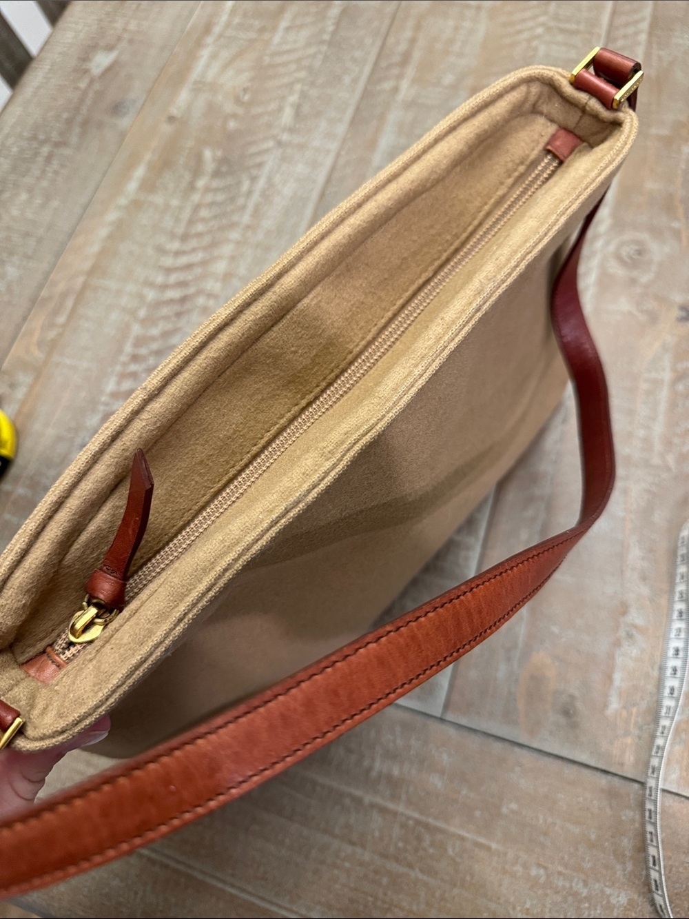 Kate Spade Washington Square Mega Sam Beige Wool Bag
Purse - Picture 13 of 13